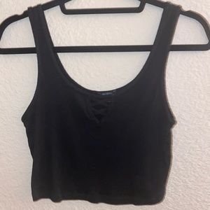 Black cropped tank